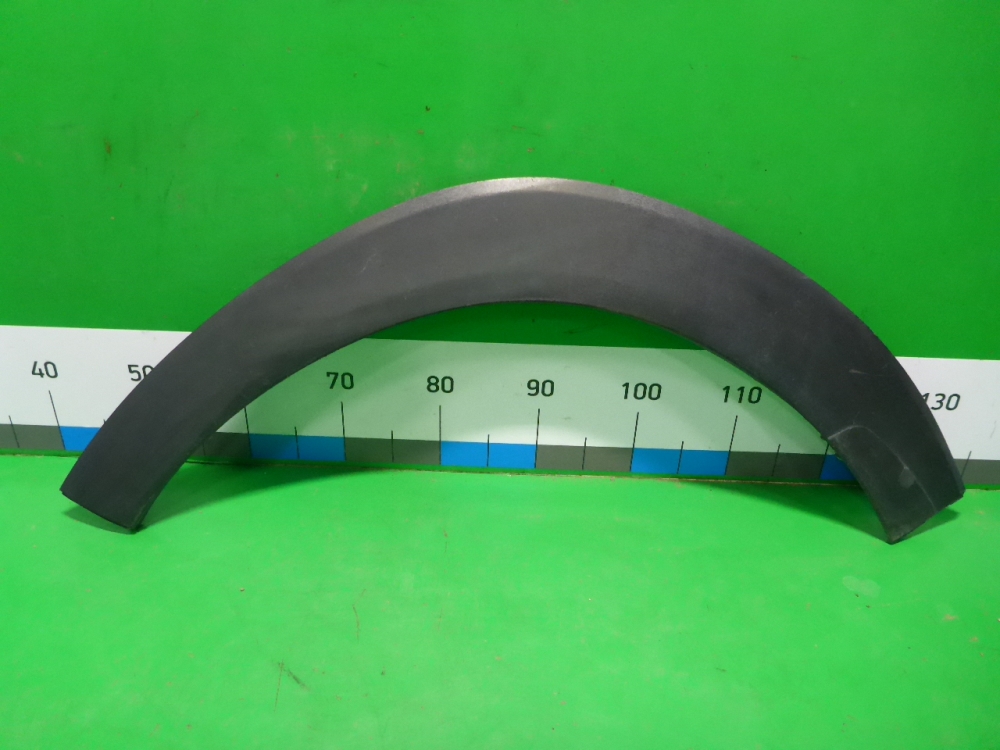 Накладка переднего крыла левого