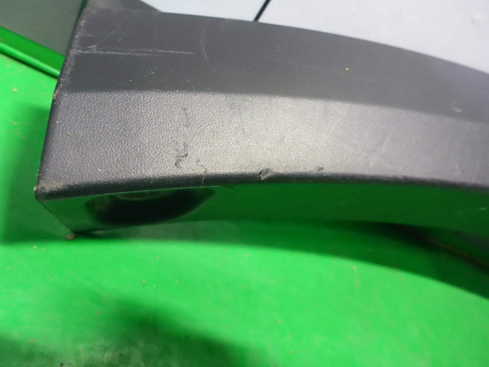 Накладка переднего бампера правая