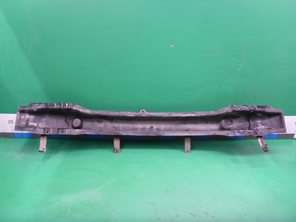 Усилитель заднего бампера