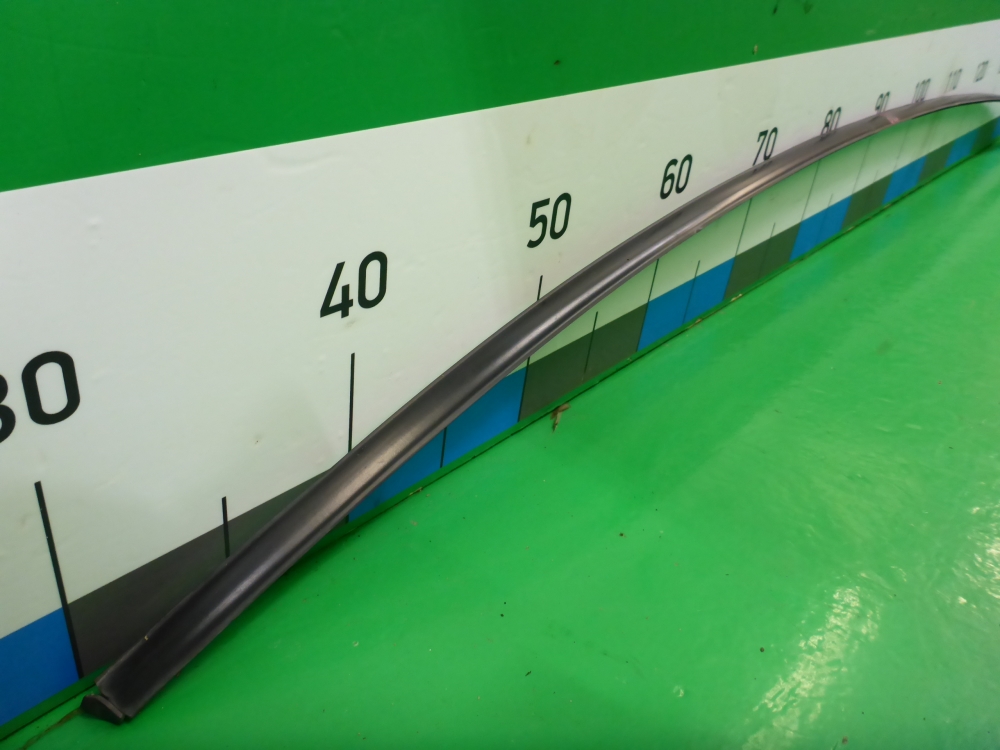 Молдинг крыши правый