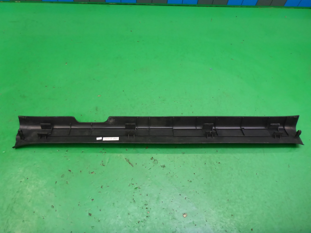 Накладка порога (внутренняя)