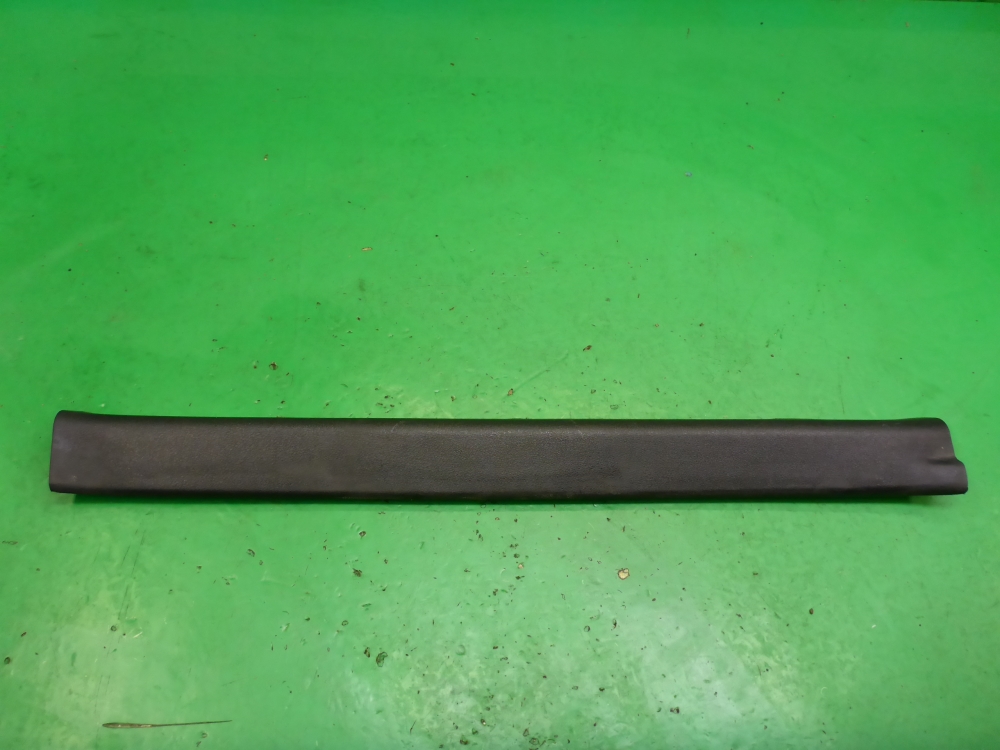 Накладка порога (внутренняя)