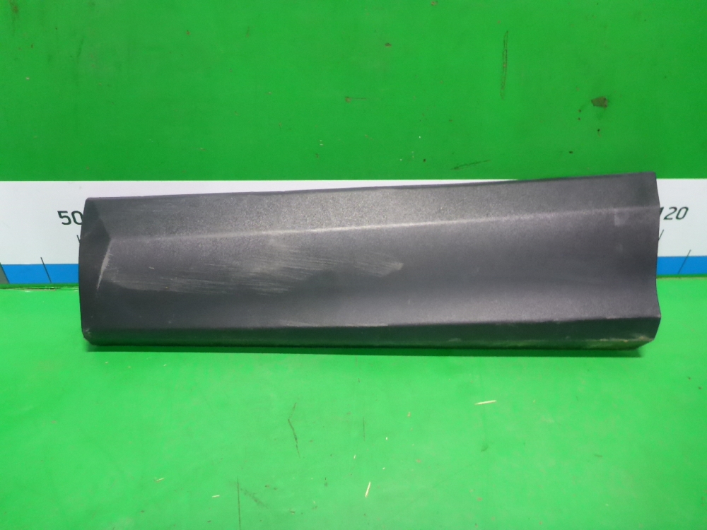 Накладка двери задней левой