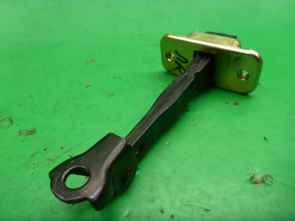 Ограничитель двери