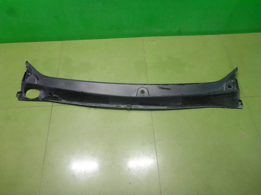 Решетка стеклоочистителей (Жабо)