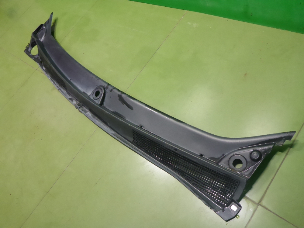 Решетка стеклоочистителей (Жабо)