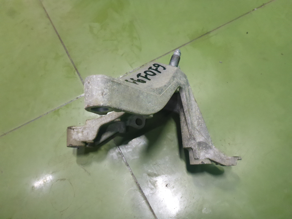 Кронштейн КПП