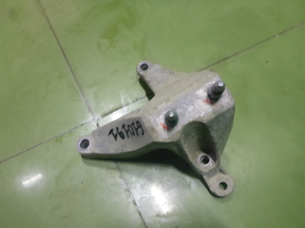 Кронштейн КПП