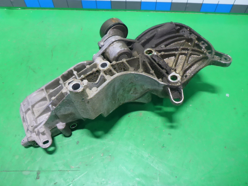 Кронштейн генератора