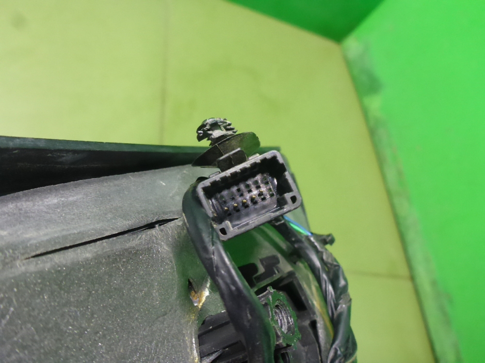 Зеркало левое электрическое