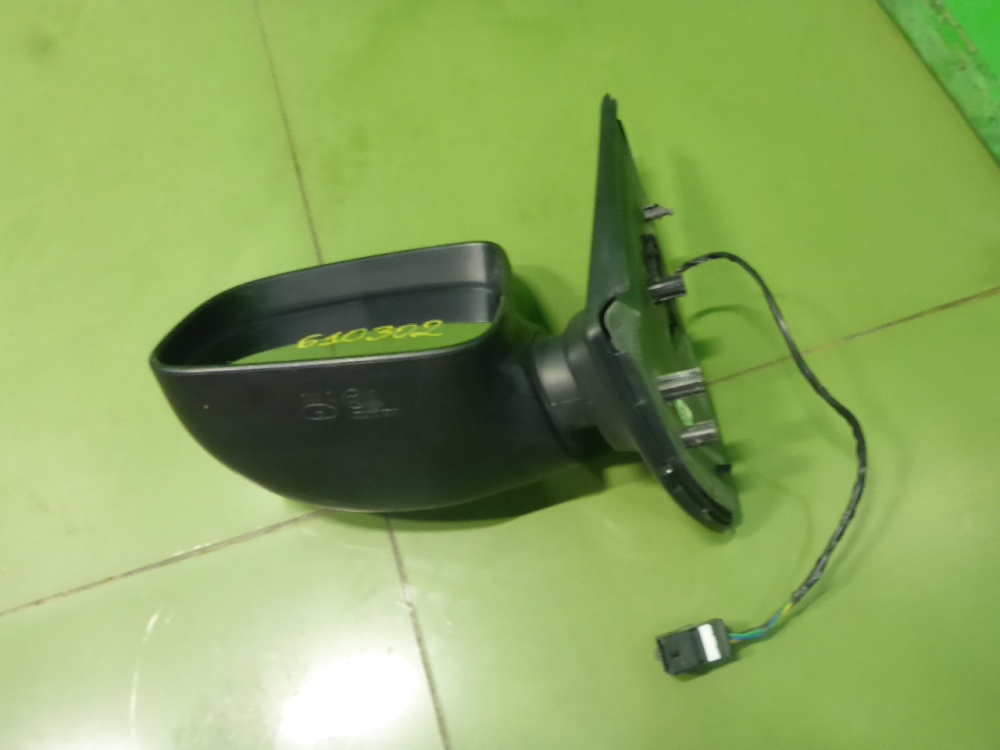 Зеркало левое электрическое