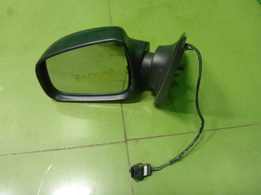 Зеркало левое электрическое