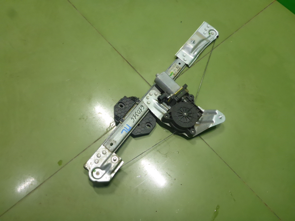 Стеклоподъемник электр. передний левый