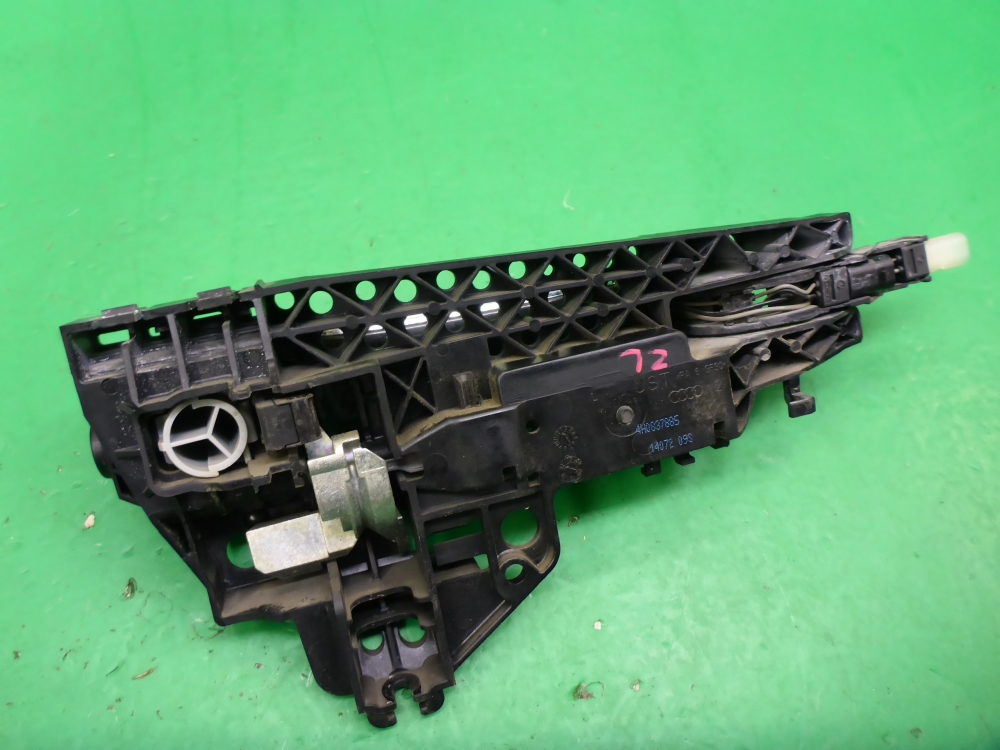 Ручка двери задней наружная левая