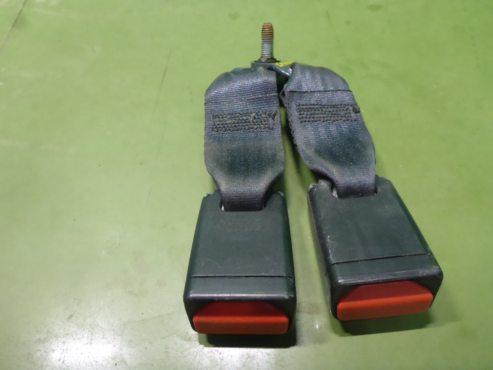 Ответная часть ремня безопасности