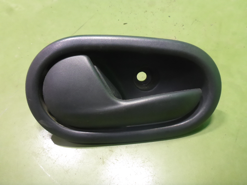 Ручка двери задней внутренняя левая