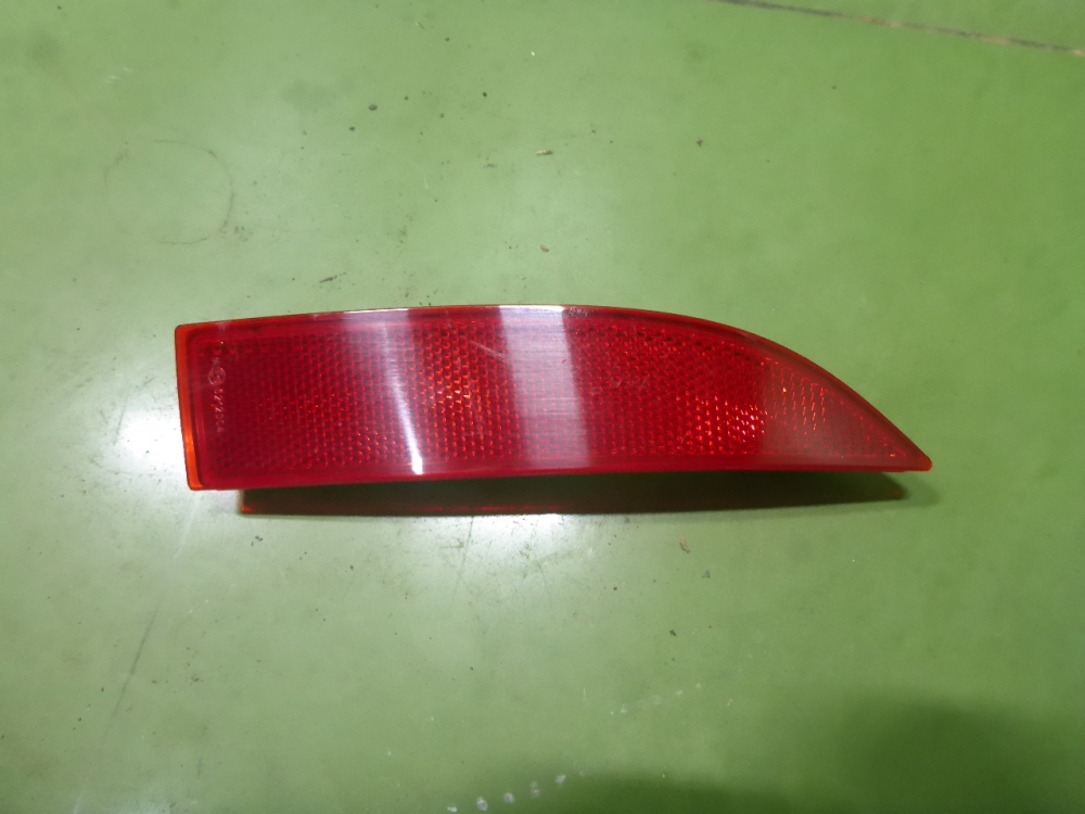 Отражатель в бампер задний правый