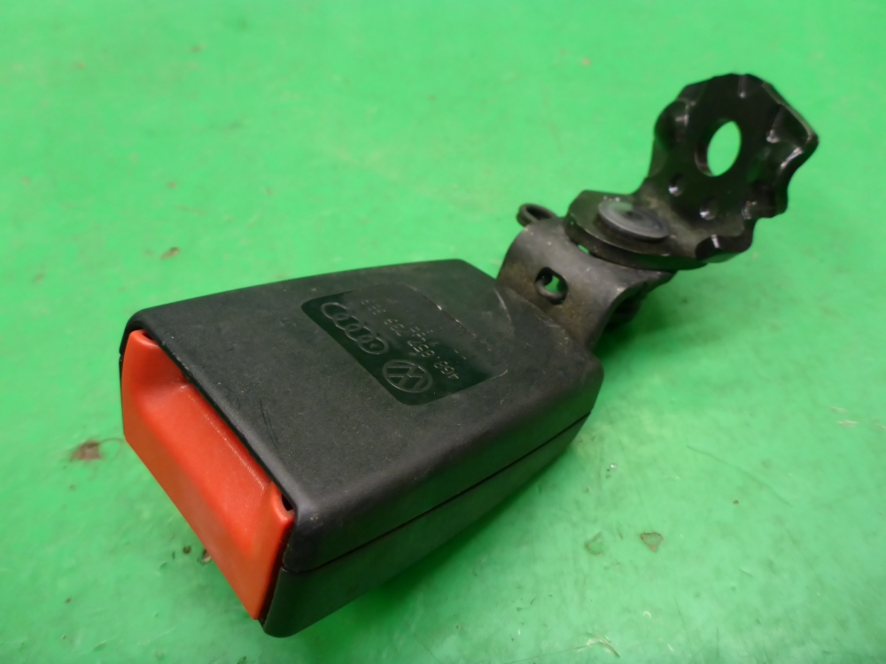 Ответная часть ремня безопасности