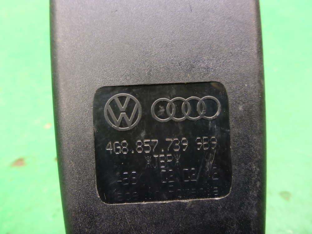 Ответная часть ремня безопасности