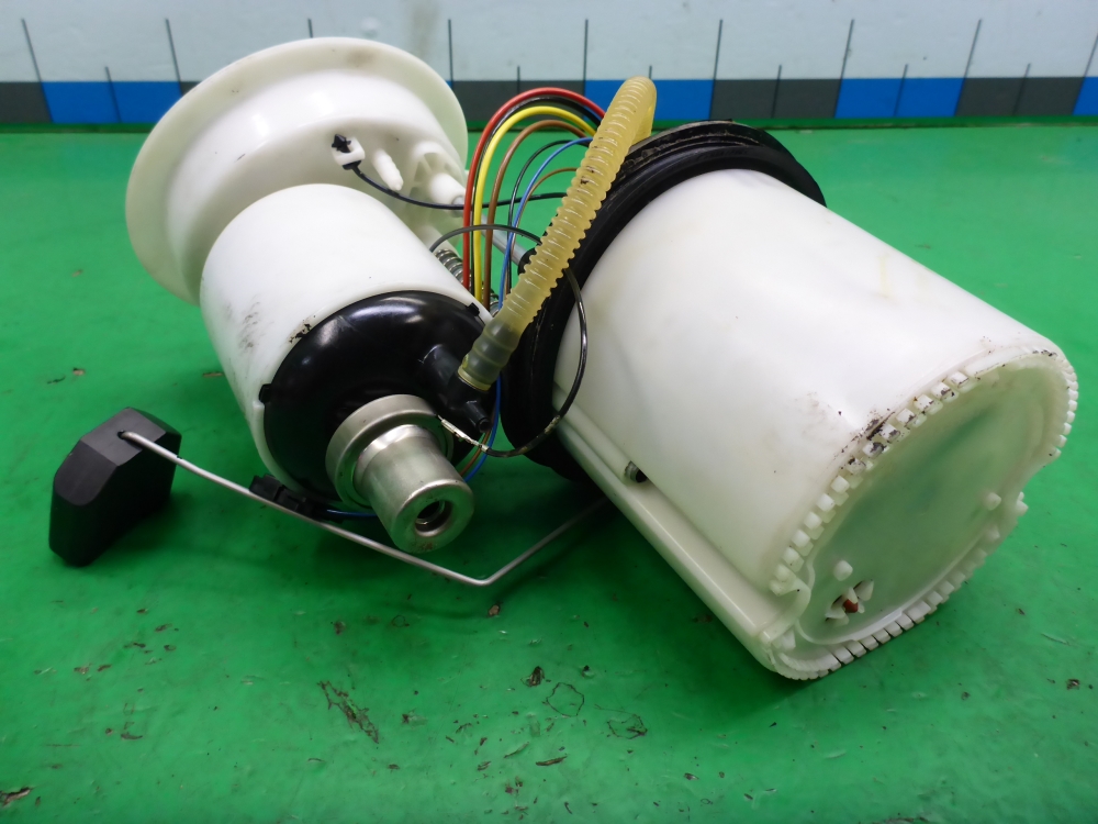 Насос топливный электрический