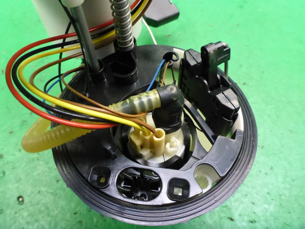 Насос топливный электрический