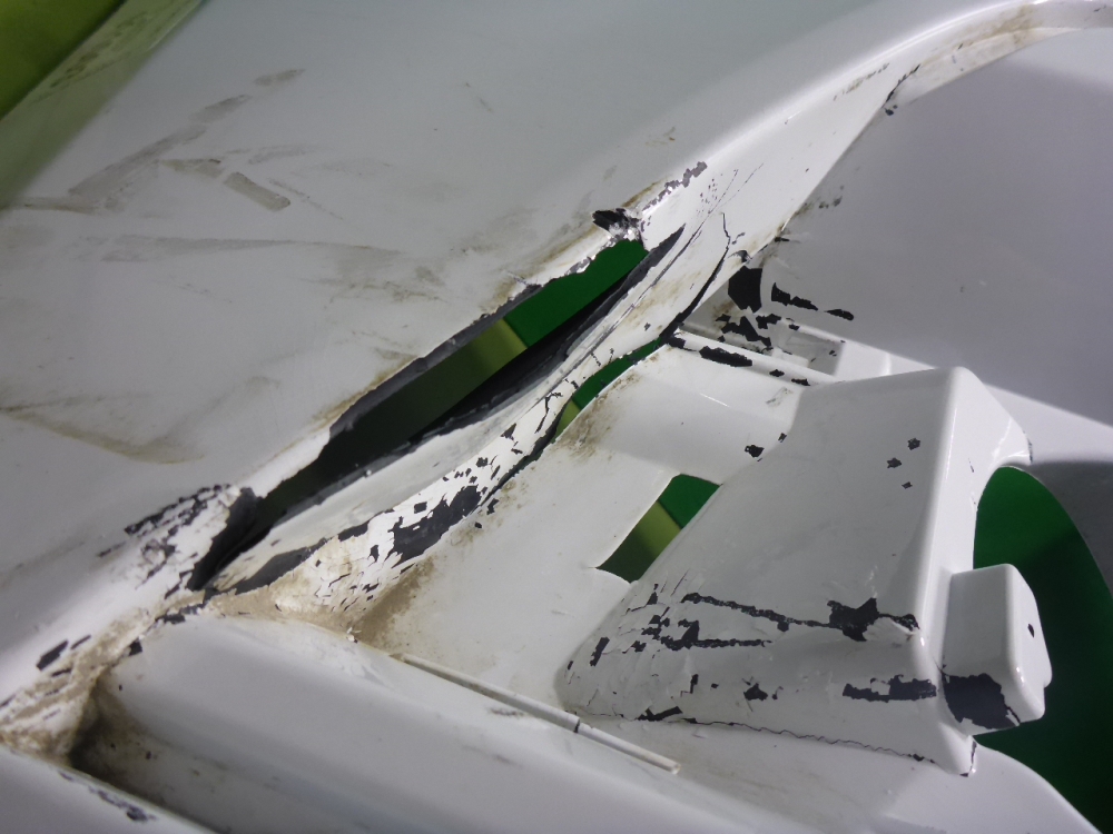 Бампер передний