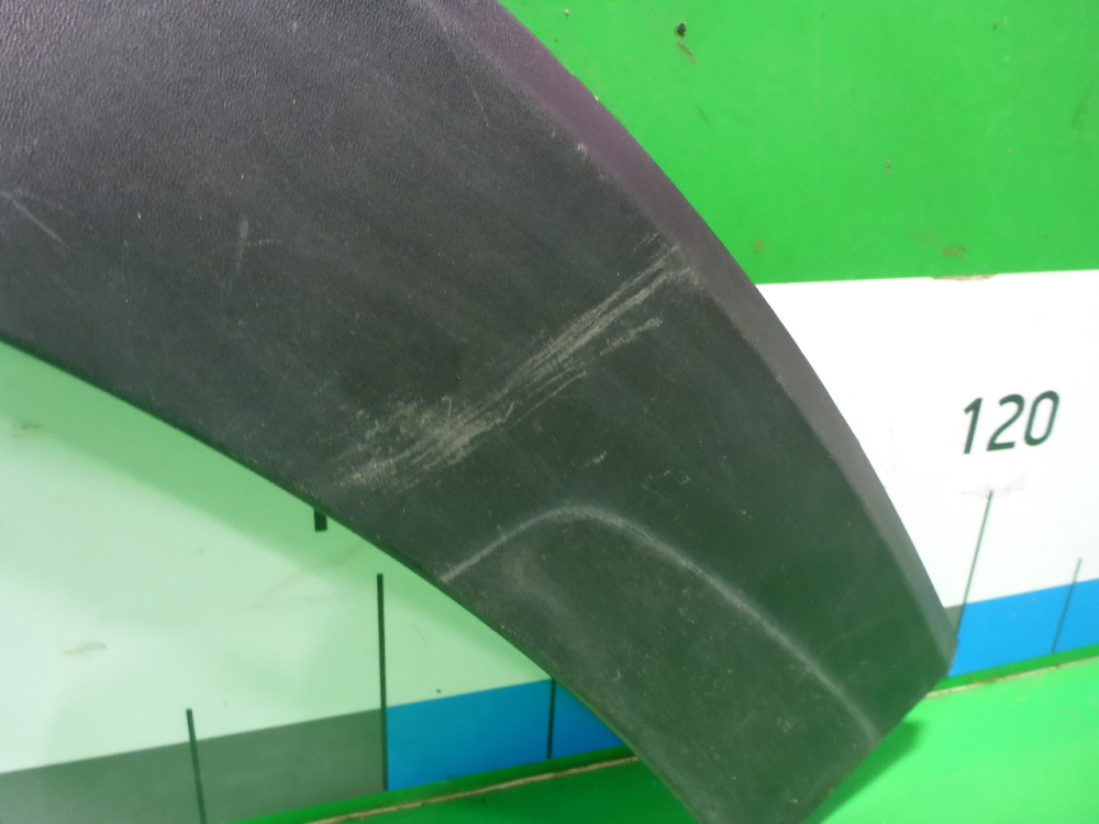 Накладка переднего крыла левого