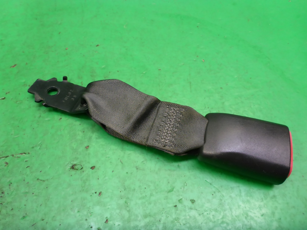 Ответная часть ремня безопасности