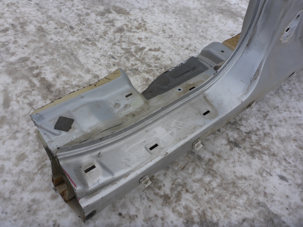 Порог со стойкой правый