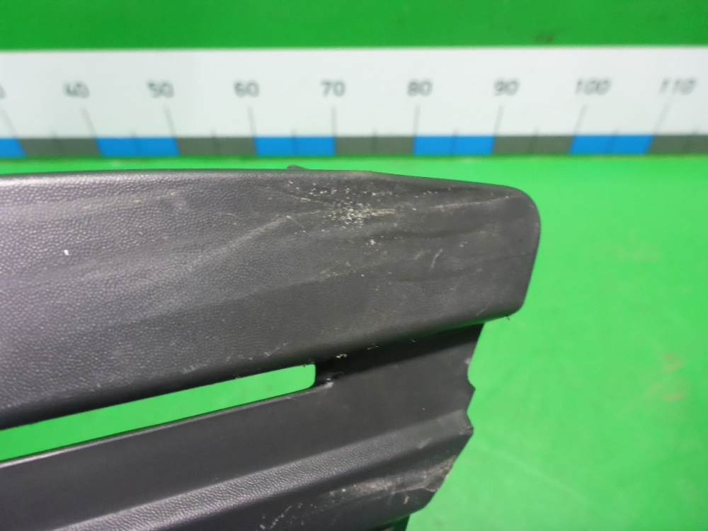 Накладка переднего бампера правая