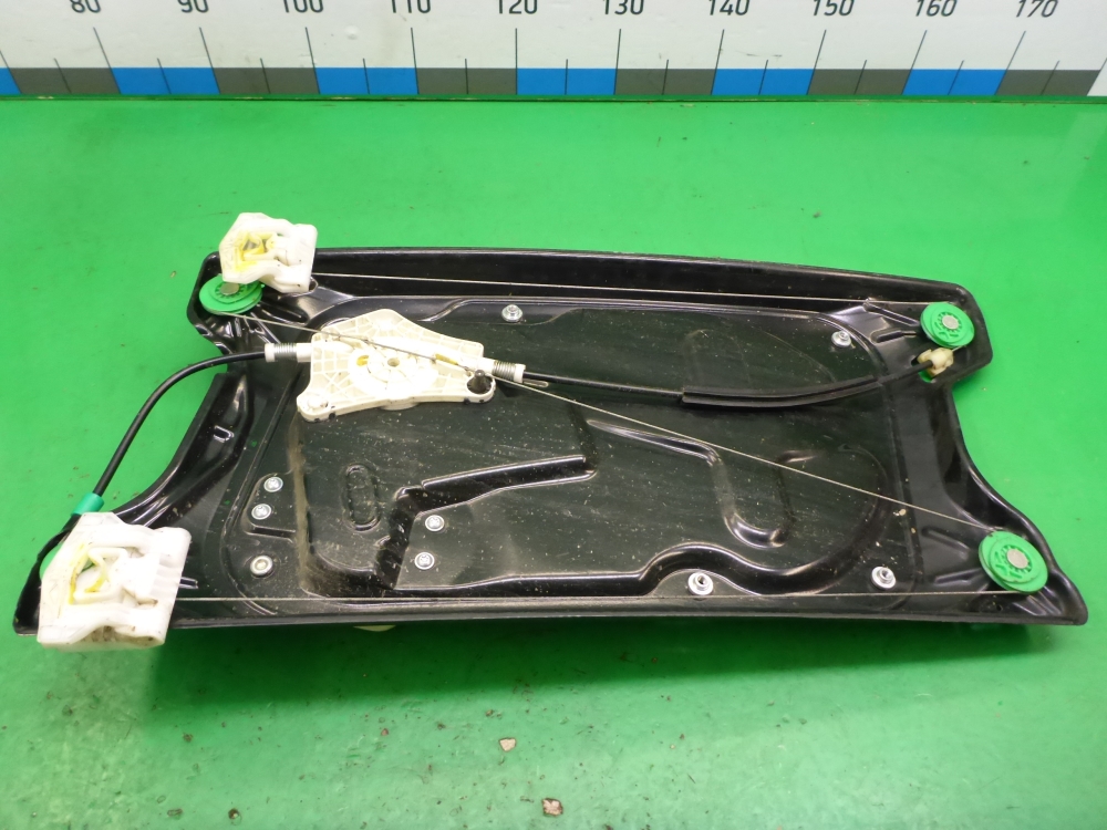 Стеклоподъемник электр. передний правый