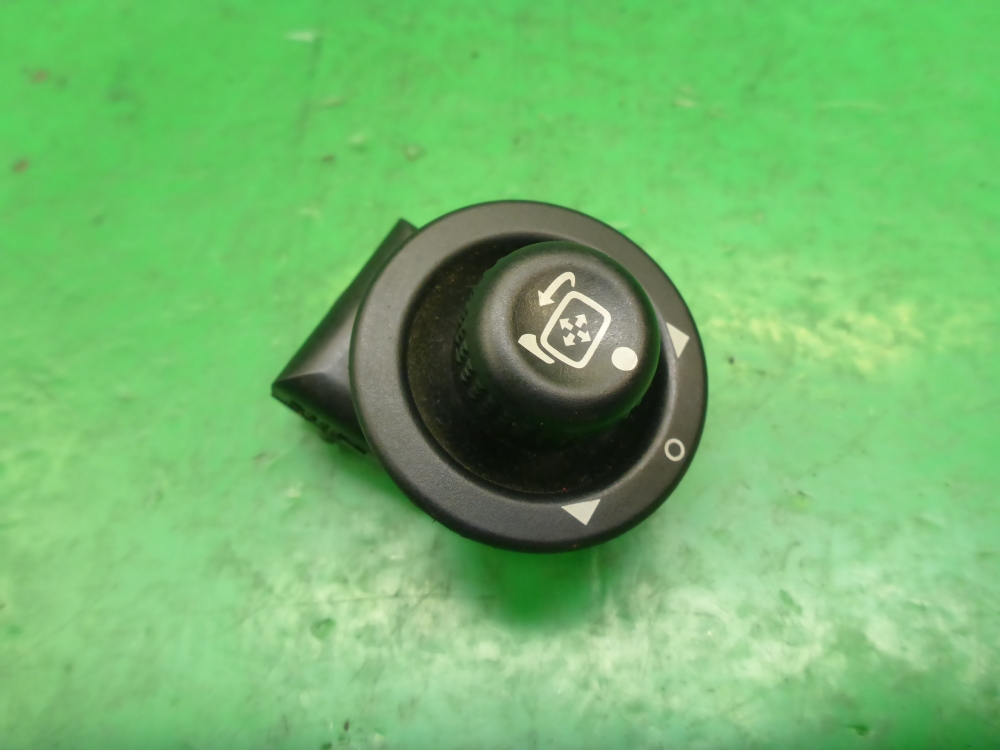 Переключатель регулировки зеркал