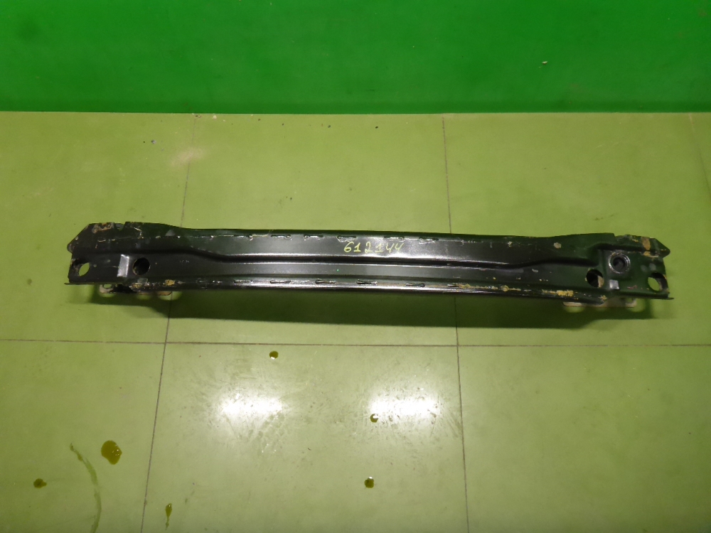 Усилитель заднего бампера