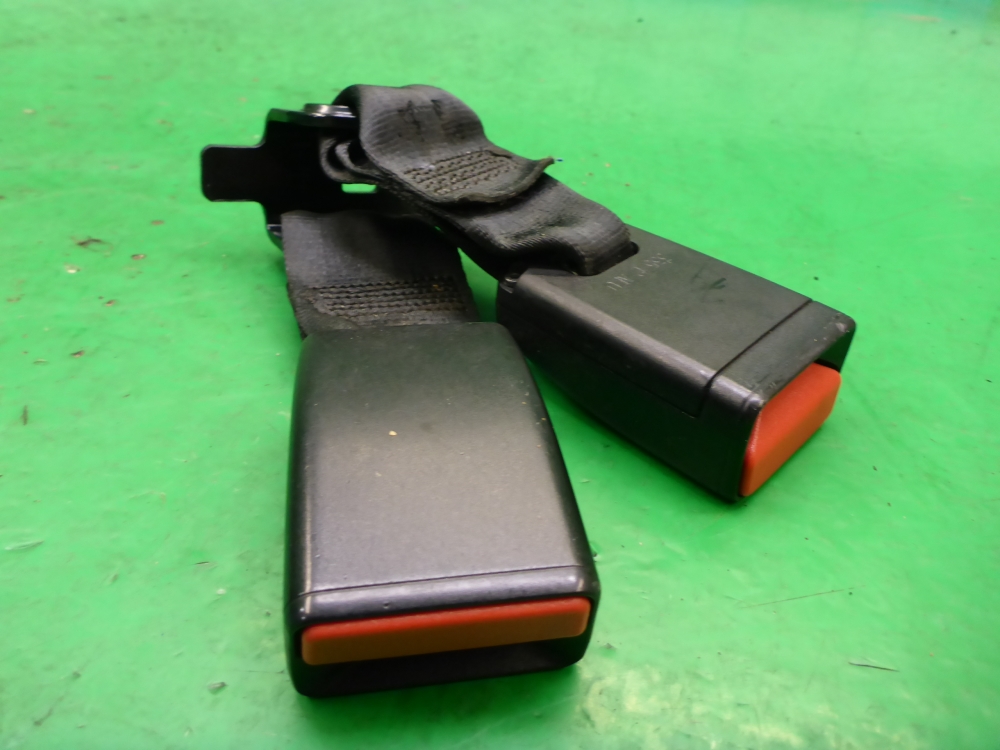 Ответная часть ремня безопасности