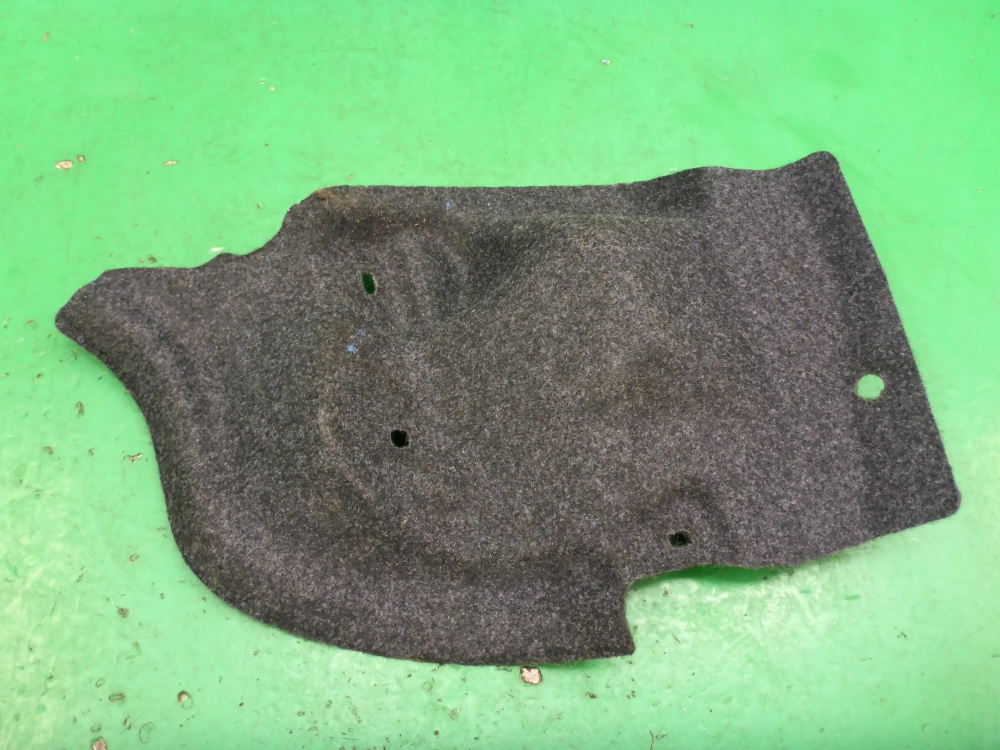 Обшивка багажника