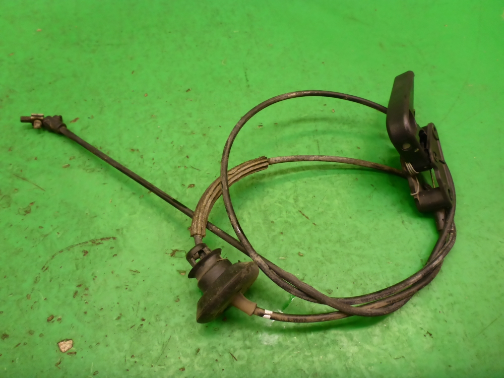 Ручка открывания капота