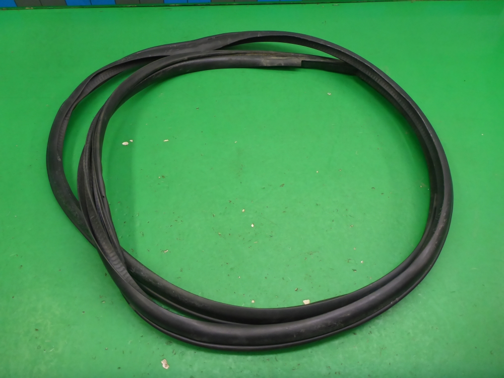 Уплотнитель двери