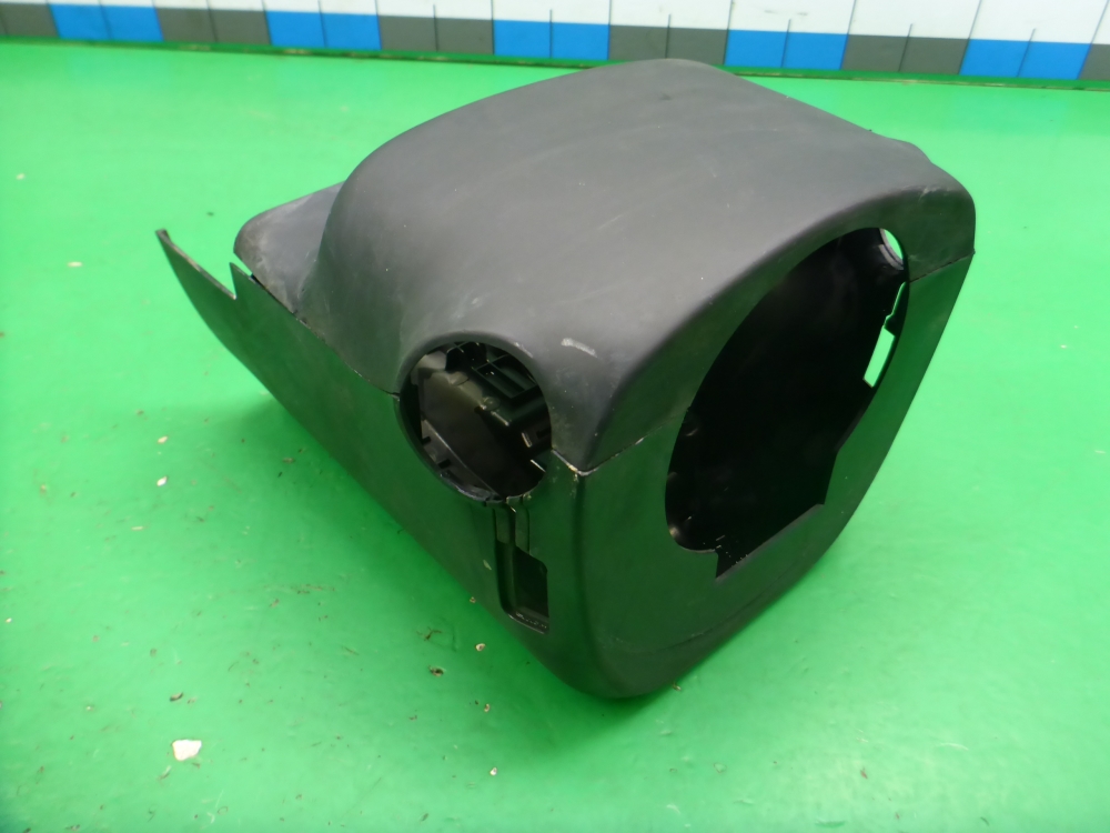 Кожух рулевой колонки