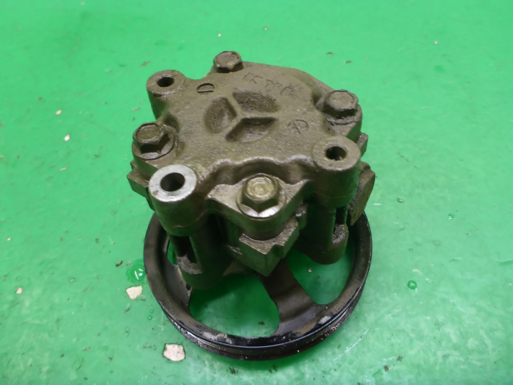 Насос ГУР (гидроусилитель руля)