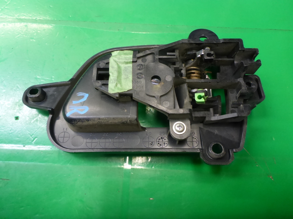 Ручка двери передней внутренняя правая