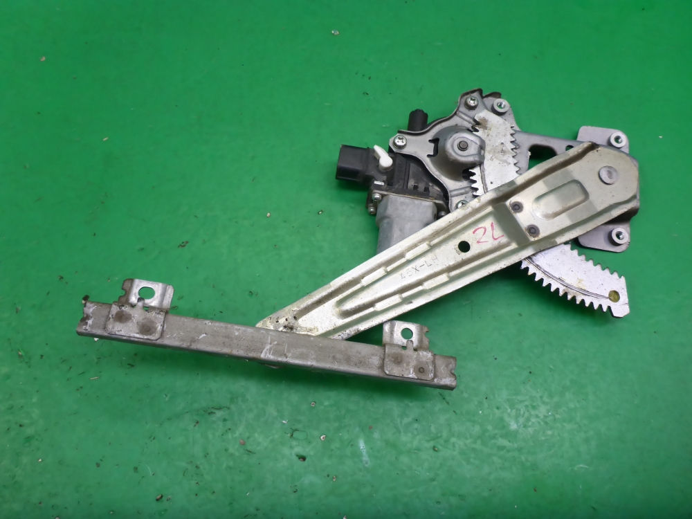 Стеклоподъемник электр. задний левый