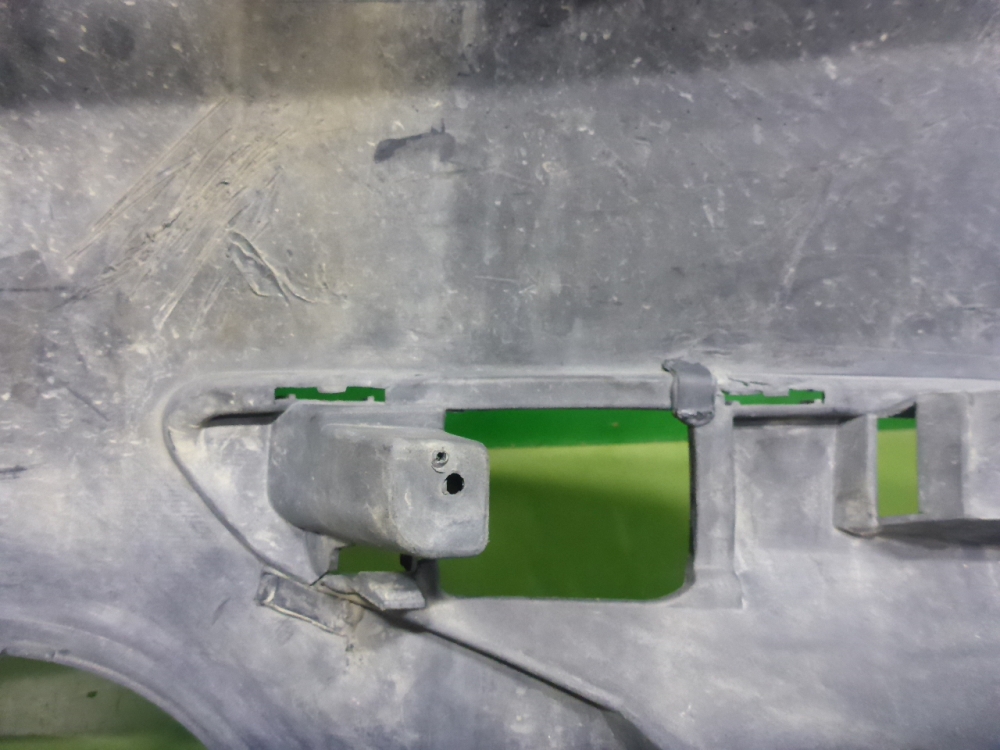 Бампер передний