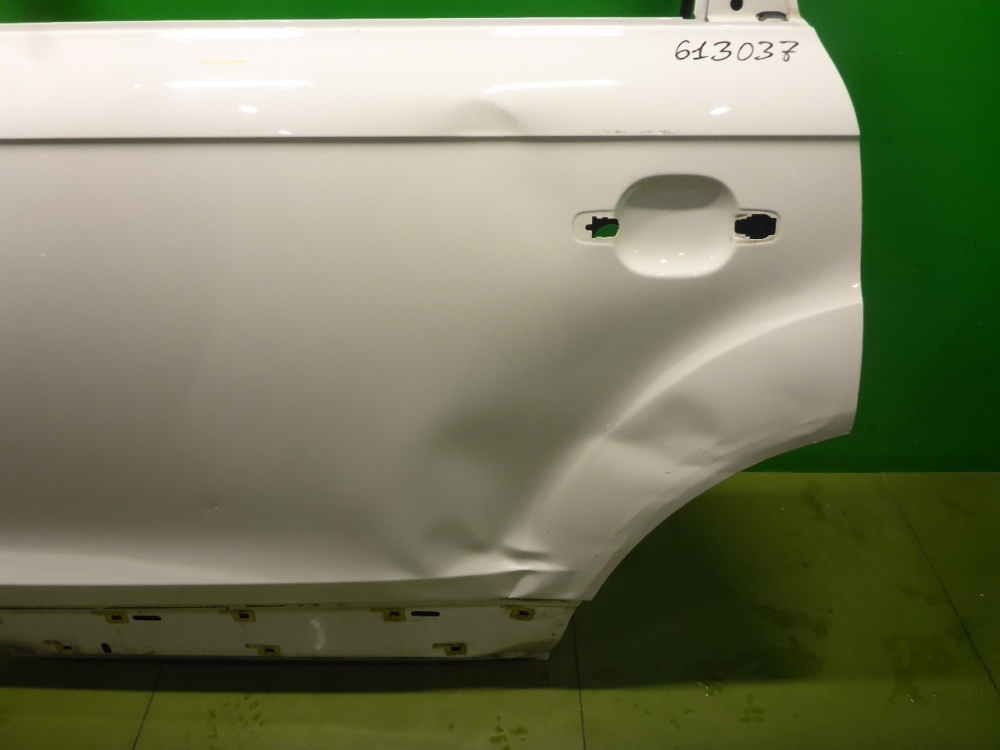 Дверь задняя левая