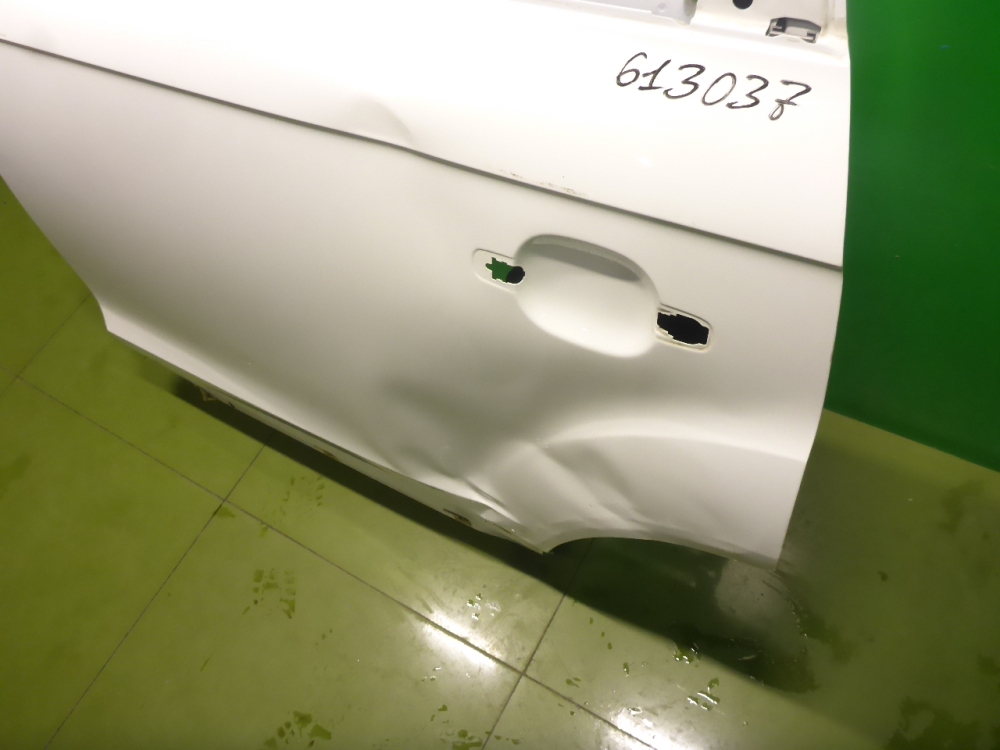 Дверь задняя левая