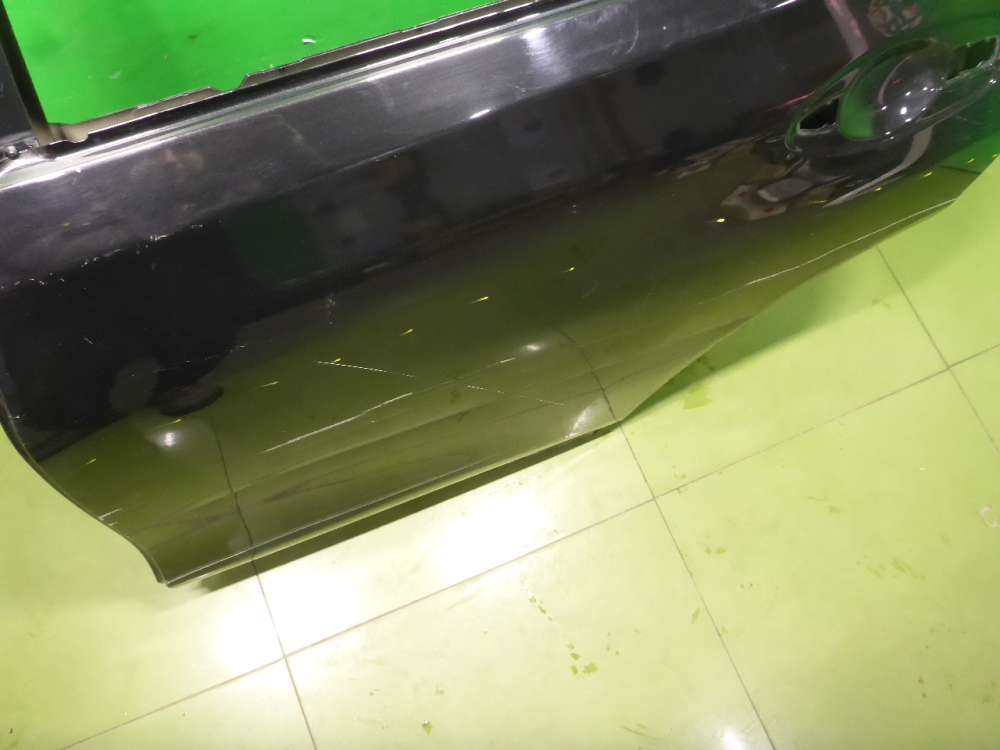 Дверь задняя левая