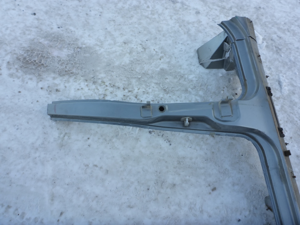 Порог со стойкой левый