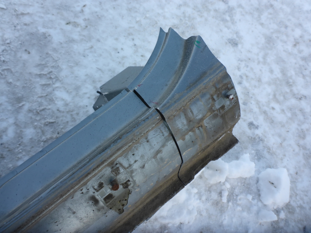 Порог со стойкой левый