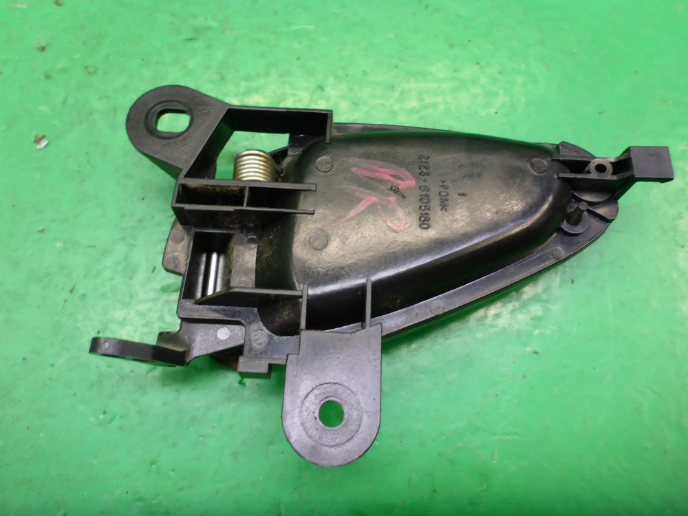 Ручка двери передней внутренняя правая