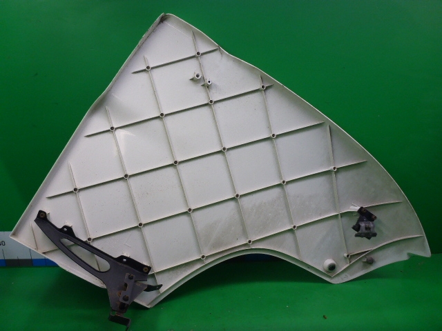 Спойлер (дефлектор) крышки багажника