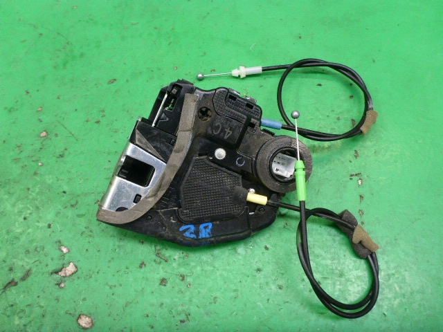 Замок двери задней правой